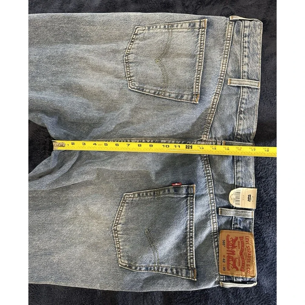 Levis size measurements